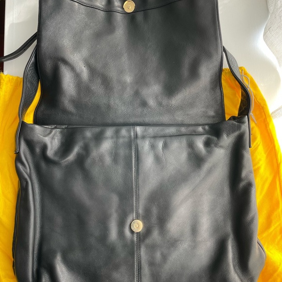 La Bagagerie cross body or over the shoulder bag. Black leather. - Picture 2 of 5